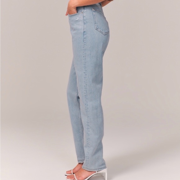 Abercrombie & Fitch High Rise Dad Jean - Picture 4 of 7